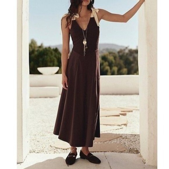 Free People Dresses & Skirts - Free People Free-est Cecelia Solid Midi Dress Smocked Sleeveless Cotton S 286717